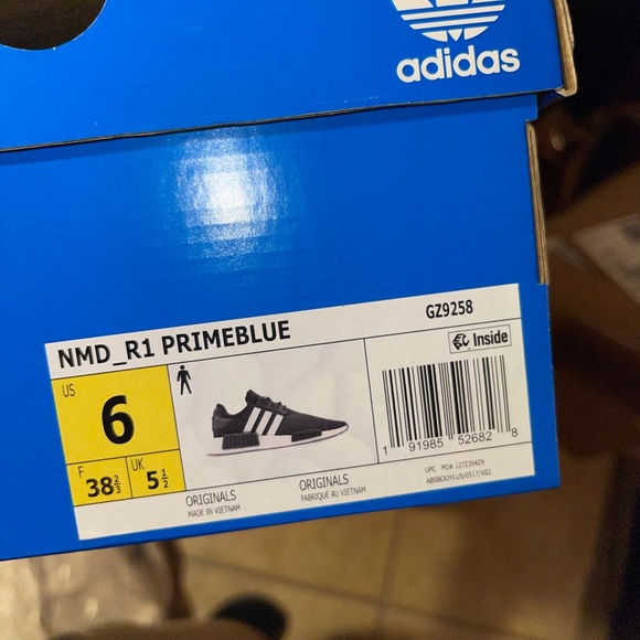 Adidas NMD R1 - Picture 2 of 3